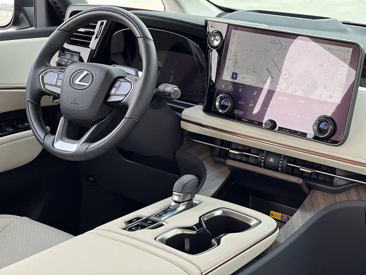 Lexus LM 2025 2023 500h 6-Seater Prestige Edition