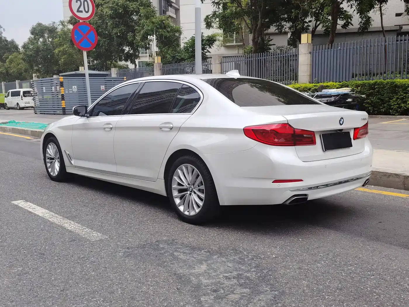 BMW 5 Series 2019 530Li Leading Luxury Package фото 7