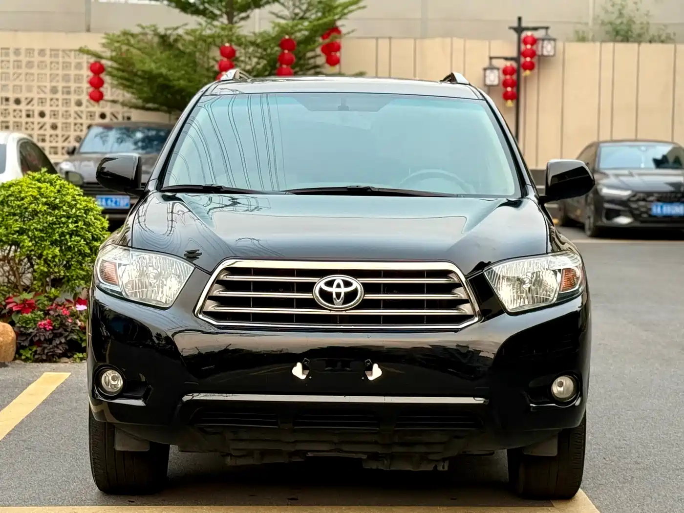 Toyota Highlander 2011 2.7L 2WD 7-seat Luxury фото 2
