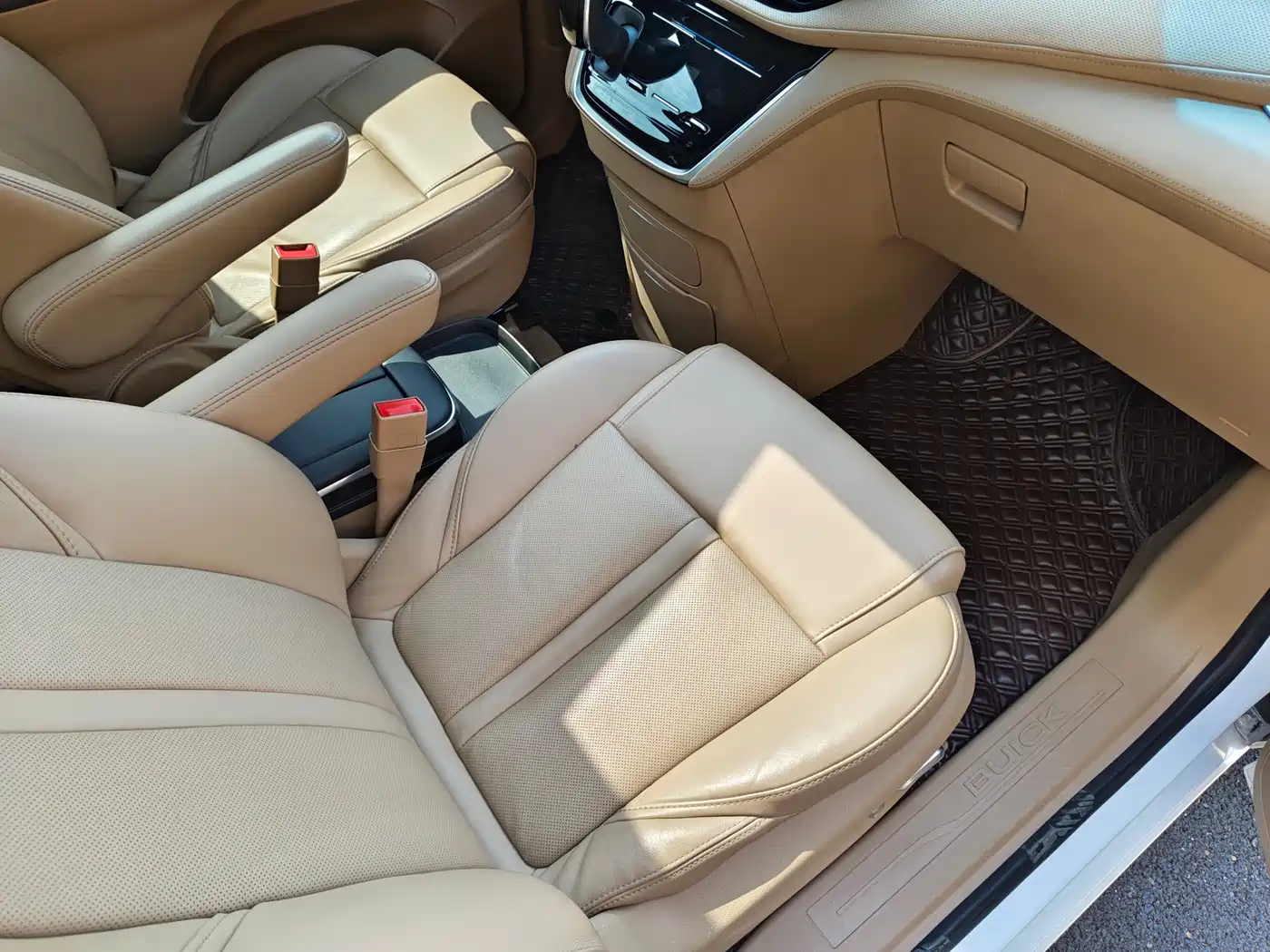 Фото 26 - Buick GL8