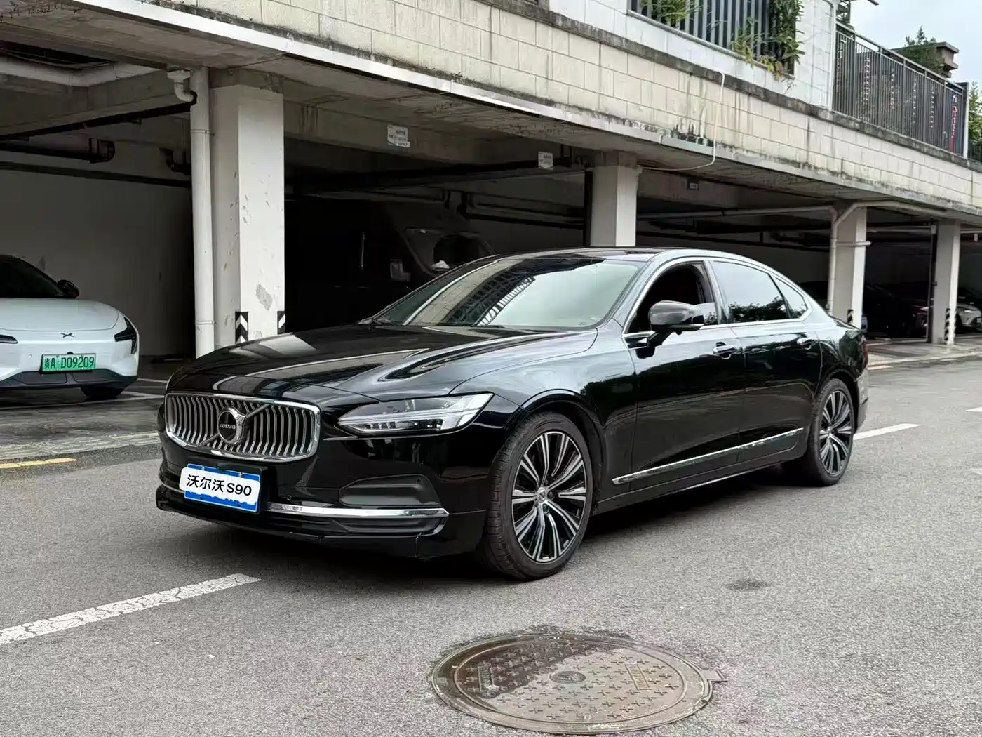 Фото 2 - Volvo S90