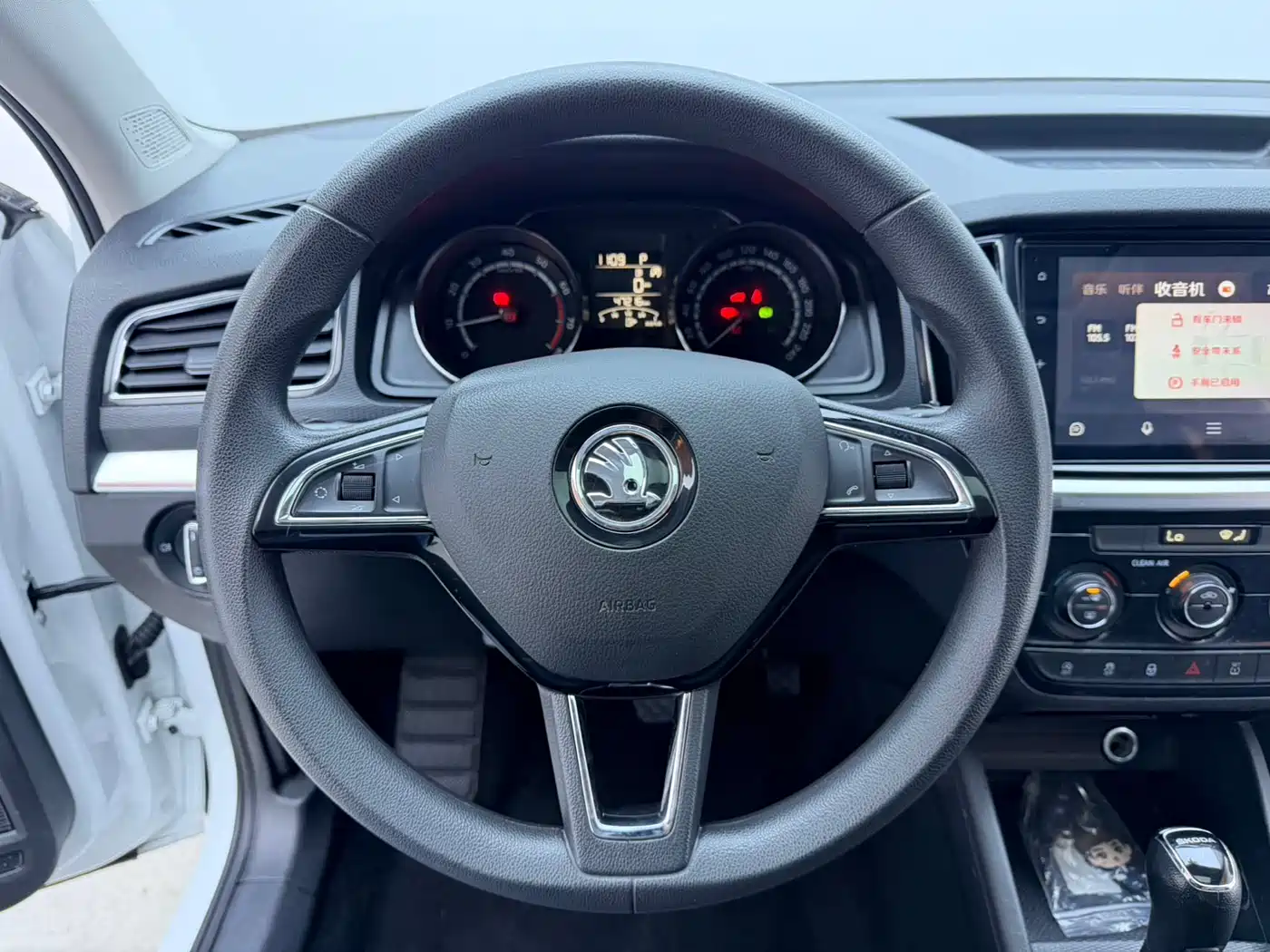 Škoda Kamiq 2023 1.5L Auto Comfort Edition фото 7