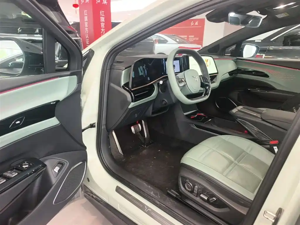 Hongqi EH7 2024 Model 760 Pro+ AWD фото 13