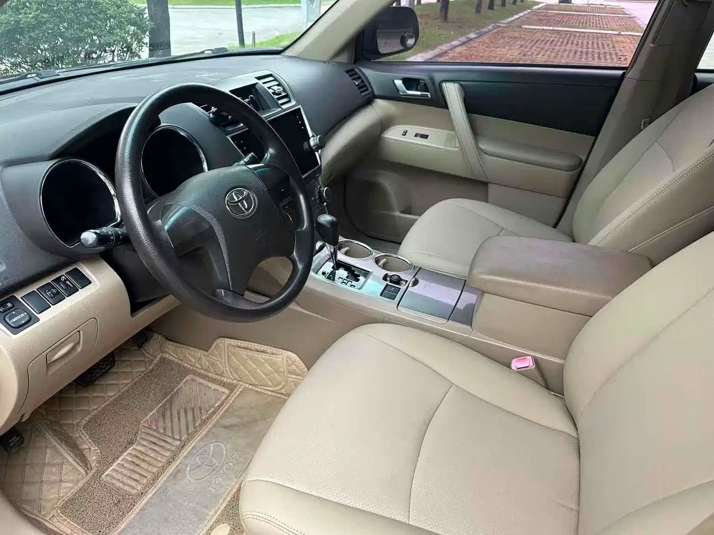 Toyota Highlander 2012 2.7L 2WD 5-seater Elite Edition фото 5