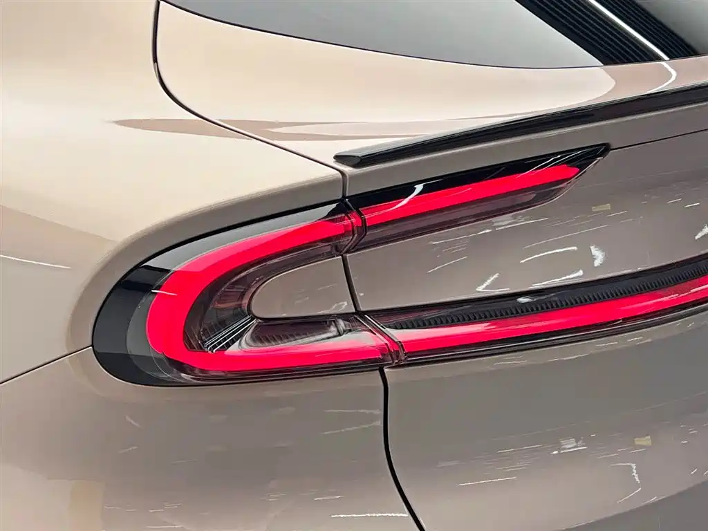 Xiaomi Auto Xiaomi YU7 2025 Ultra Long Range High Performance AWD Max Edition фото 10