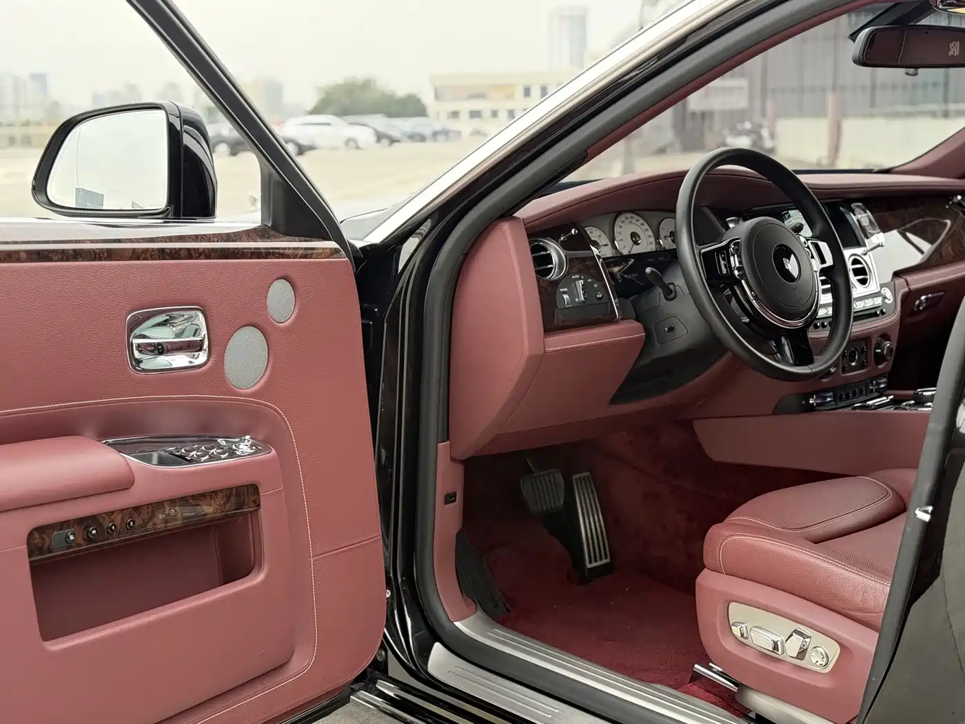 Rolls-Royce Ghost 2018 2018 6.6T Long Wheelbase Edition