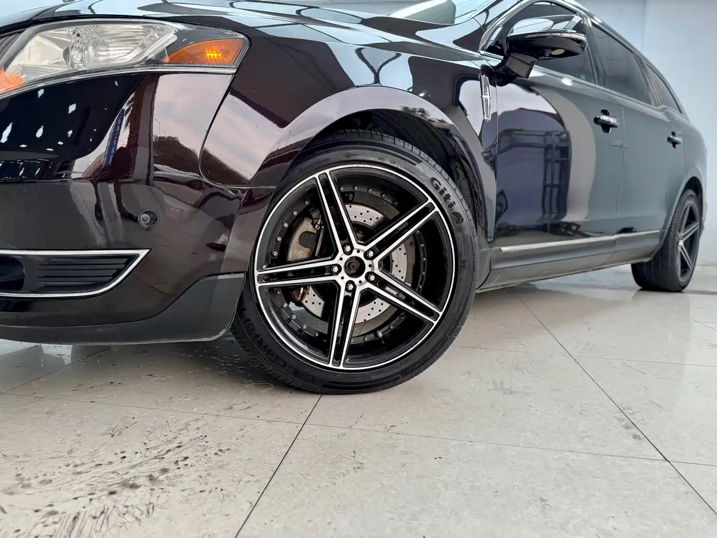 Lincoln MKT 2010 Model 3.5T EcoBoost AWD фото 20