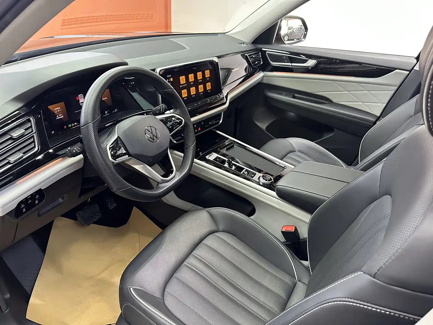 Volkswagen Teramont 2023 380TSI AWD Exclusive Luxury Edition фото 9