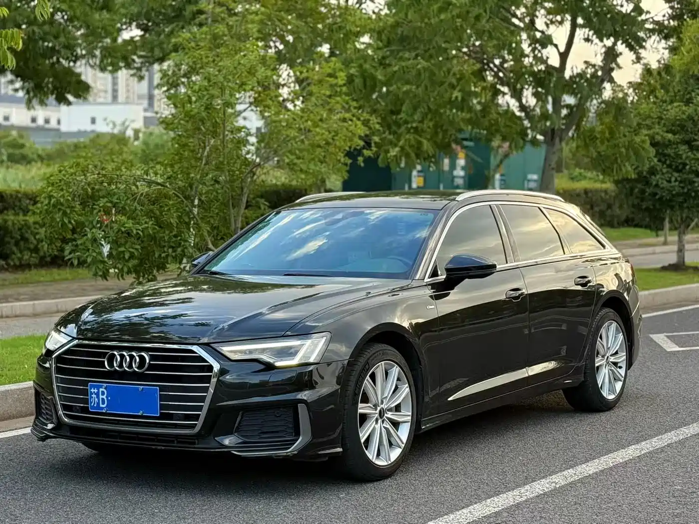 Фото 1 - Audi A6 (Import)
