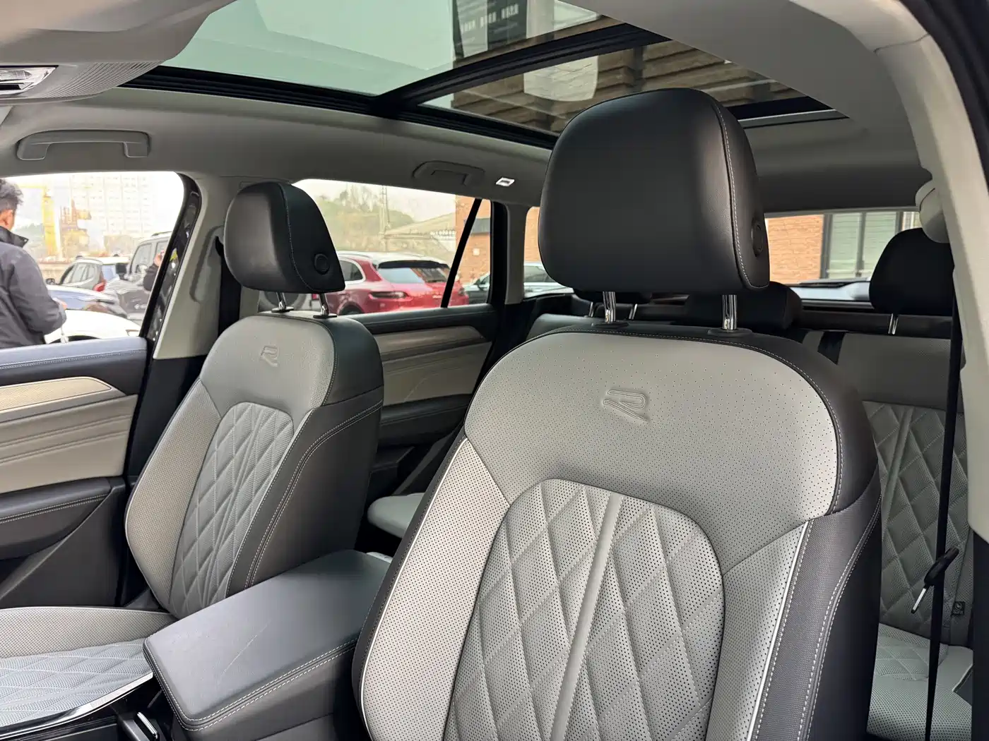 Volkswagen Talagon 2023 380TSI 4WD R-Line Touring Edition фото 20