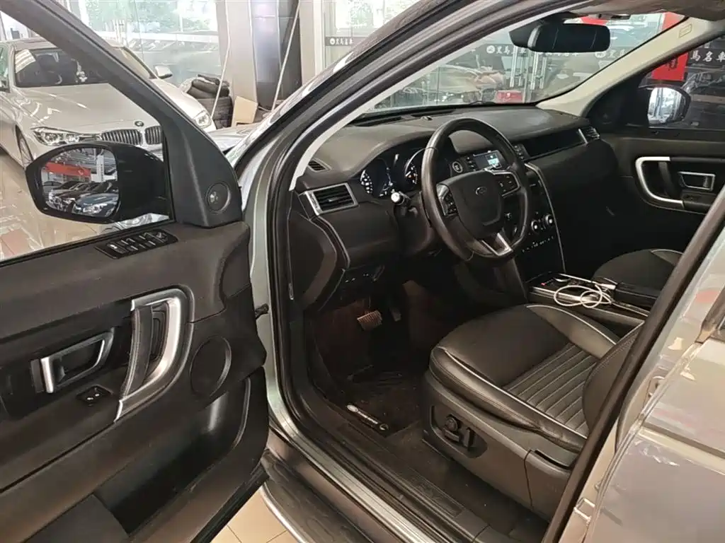 Land Rover Discovery Sport 2019 240PS SE Dynamic Edition China VI фото 16