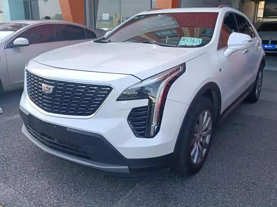 Cadillac XT4 2018 28T FWD Leading Edition