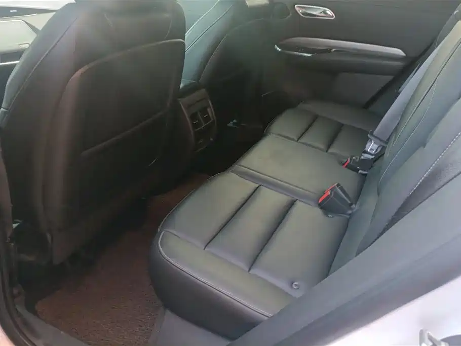 Cadillac XT4 2018 28T FWD Leading Edition фото 11