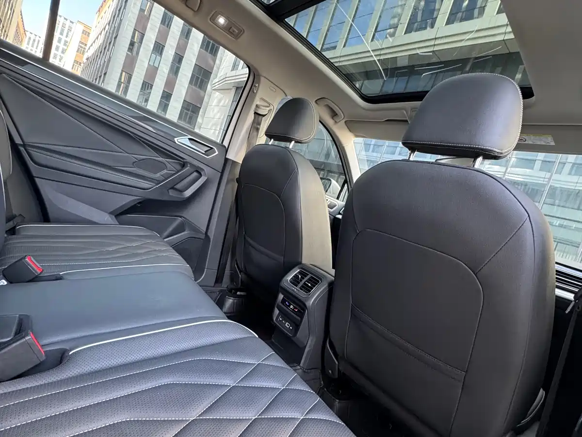Volkswagen Tiguan L 2022 330TSI Automatic 2WD Smart Edition фото 16