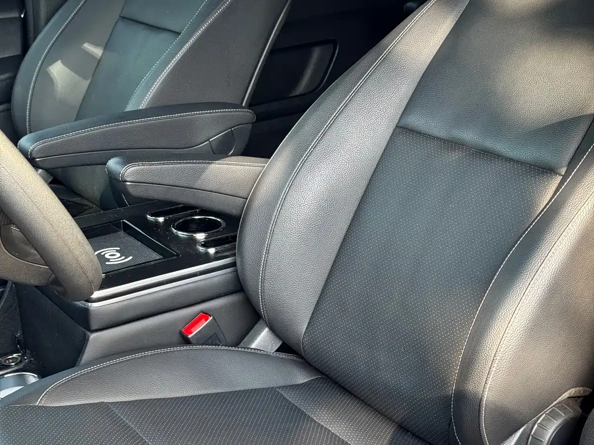 Mercedes-Benz Vito 2021 2.0T Elite 7-Seater фото 9