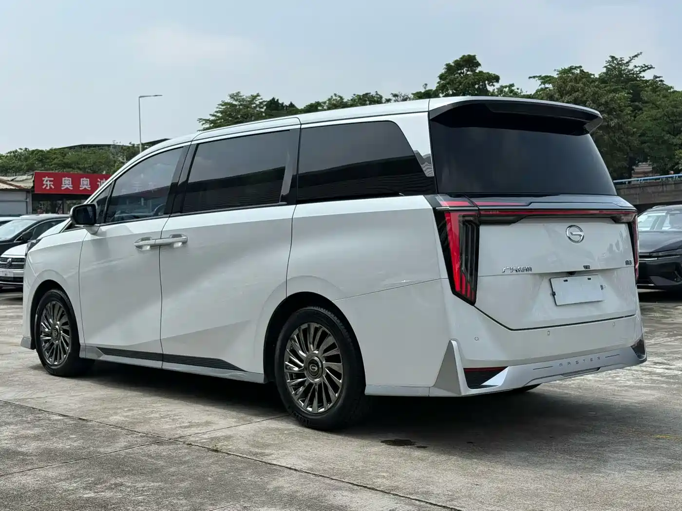 GAC Trumpchi Trumpchi M8 2024 Patriarch Series 400T Ultimate Edition фото 4