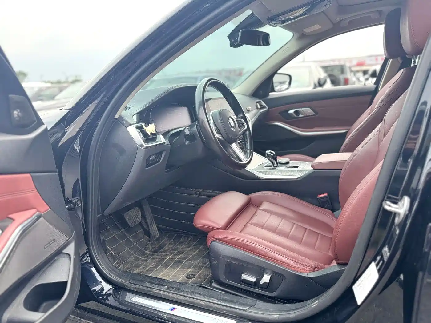 BMW 3 Series 2021 325i M Sport Night Edition фото 6