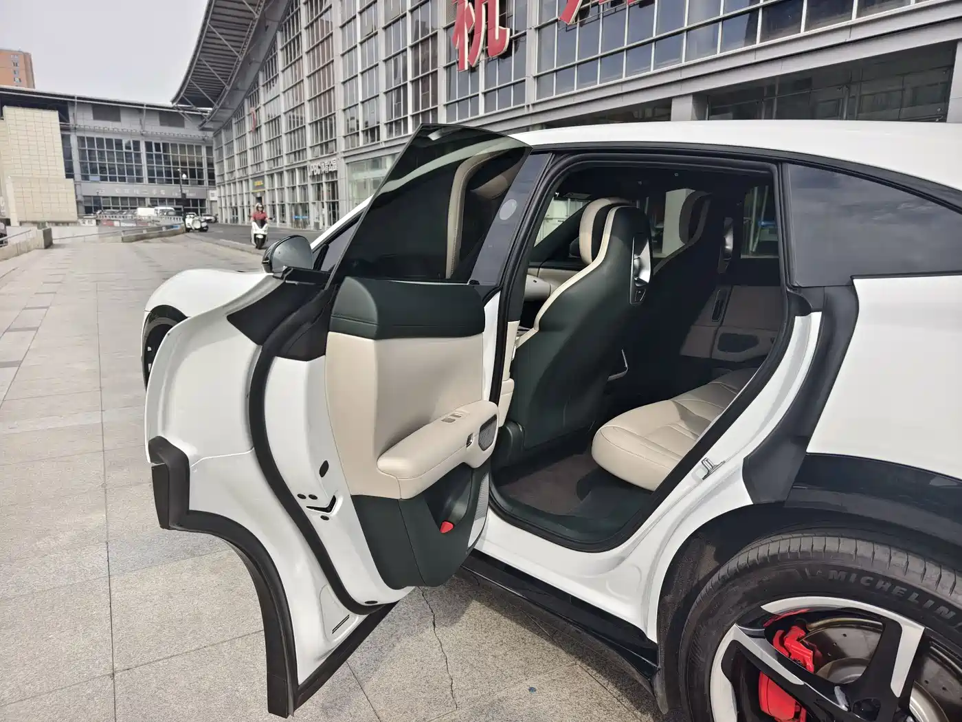 Xiaomi Auto Xiaomi YU7 2025 Ultra Long Range High Performance AWD Max Edition фото 11