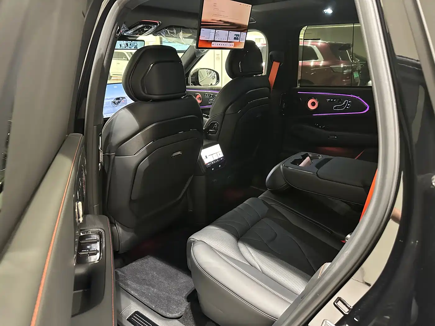 ZEEKR 8X 2026 2026 Model Dark Edition 5-Seater