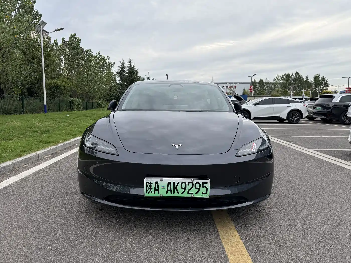 Фото 2 - Tesla Model 3