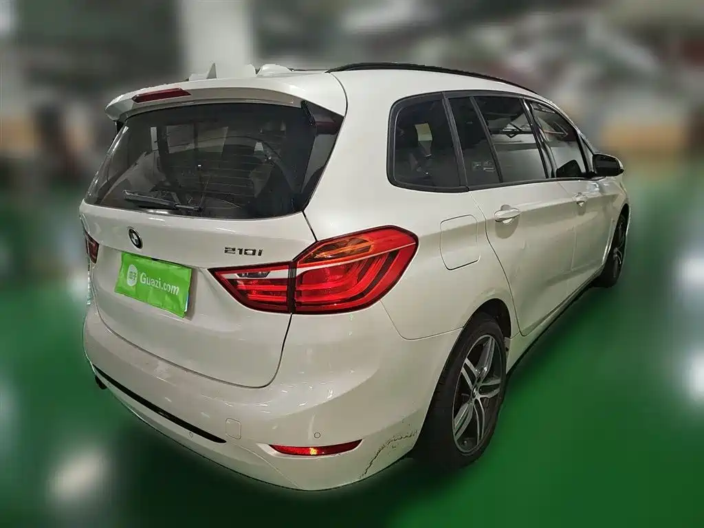 BMW 2 Series Gran Tourer 2015 218i Sport Design Package фото 4