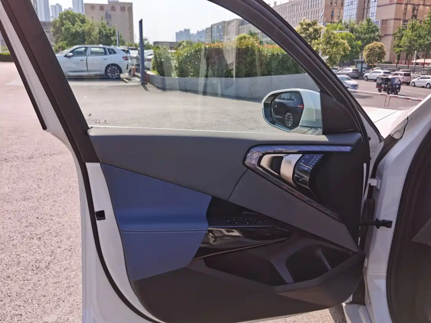 BMW X3 2025 xDrive25L Luxury Package фото 10
