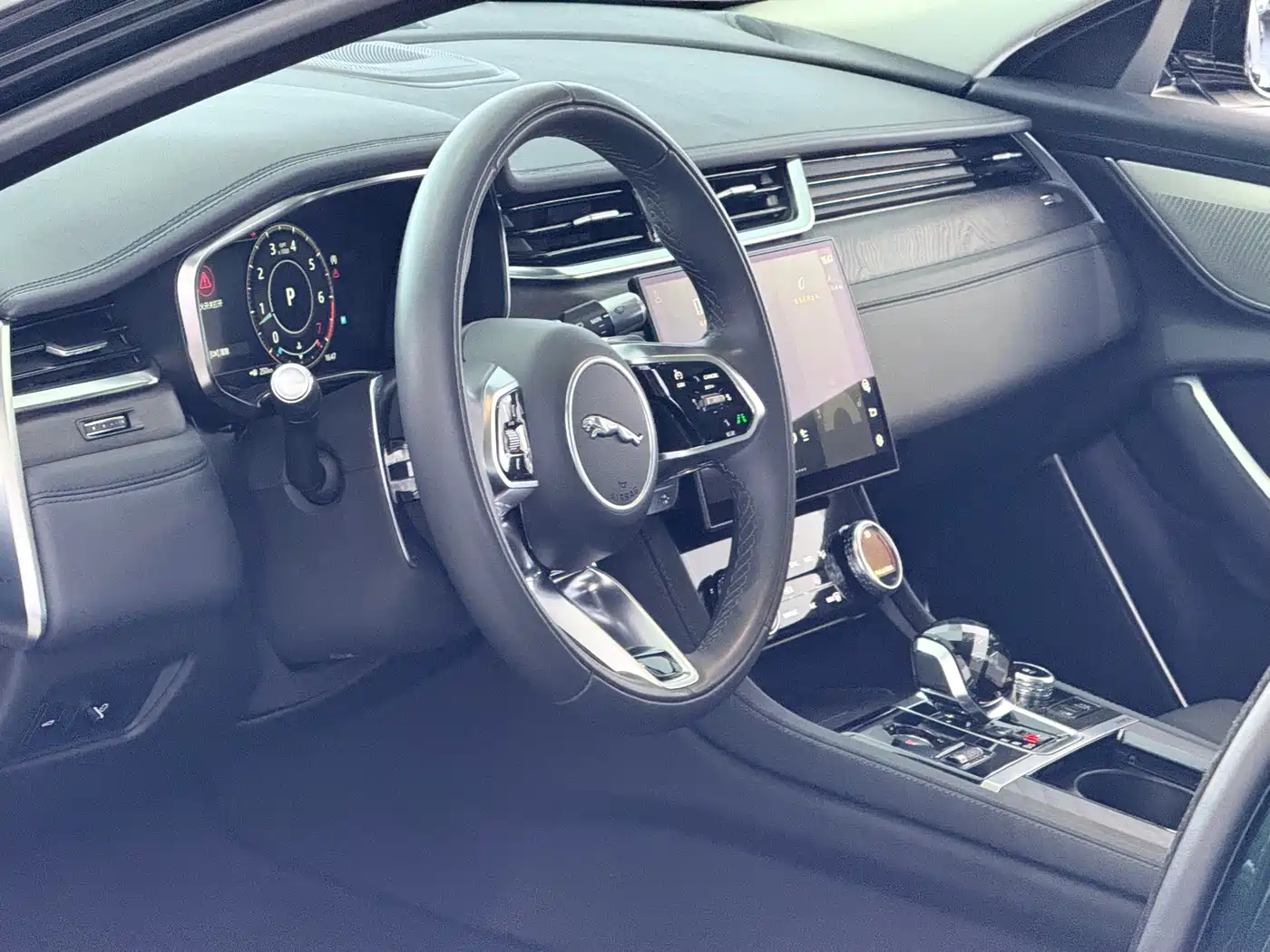 Jaguar XFL 2022 XFL 2.0T P250 2WD Premium Luxury фото 6