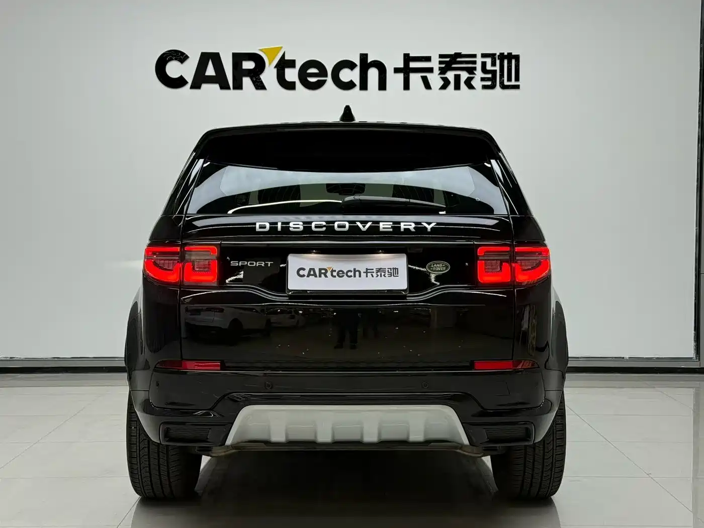 Land Rover Discovery Sport 2024 Luxury Custom Edition фото 2