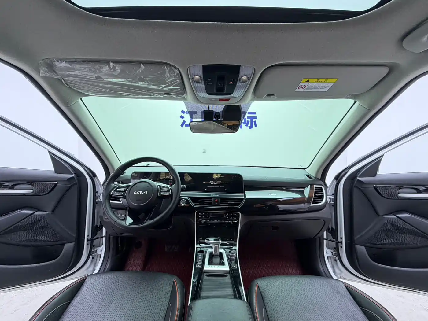 Kia Seltos 2023 1.5L CVT Premium Edition фото 8