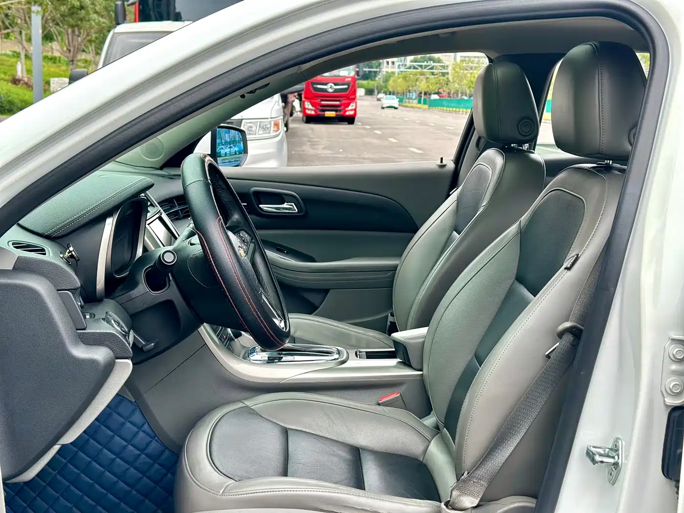 Chevrolet Malibu 2014 2.0L Automatic Luxury фото 21