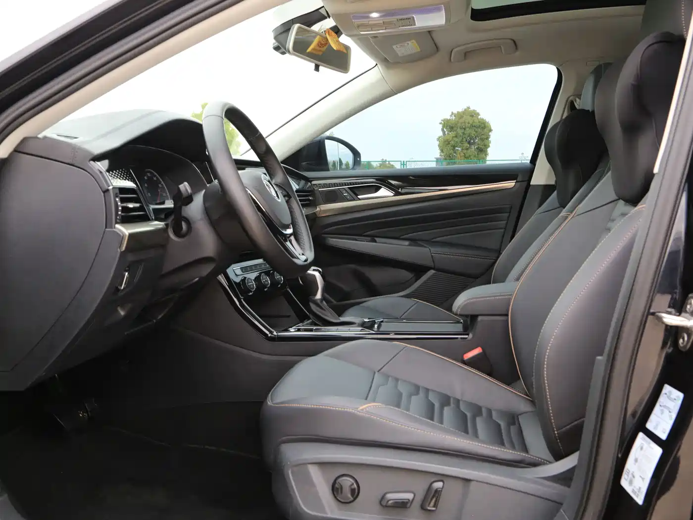Volkswagen Passat 2019 330TSI Elite Version China VI фото 13