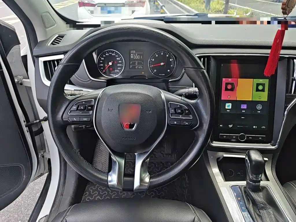 Фото 11 - Roewe RX5