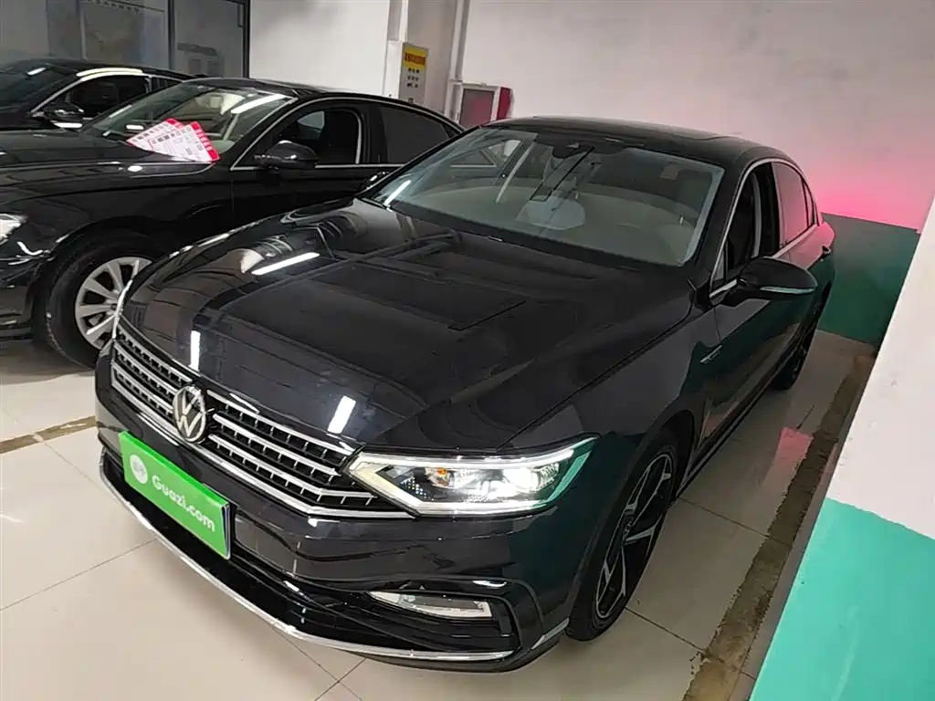Volkswagen Magotan 2023 Model 2 Million Commemorative Edition 330TSI DSG Luxury фото 2