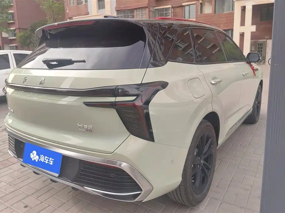 Hongqi HS3 2023 2.0T 4WD Achievement Edition фото 3