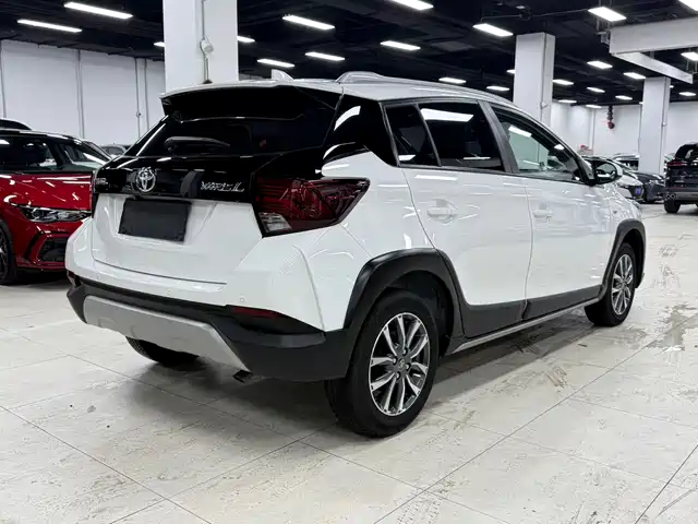Toyota YARiS L Zhi Xuan 2022 1.5L CVT Luxury PLUS Edition — фото 5