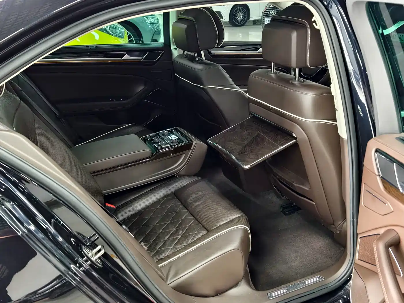 Фото 4 - Volkswagen Phideon