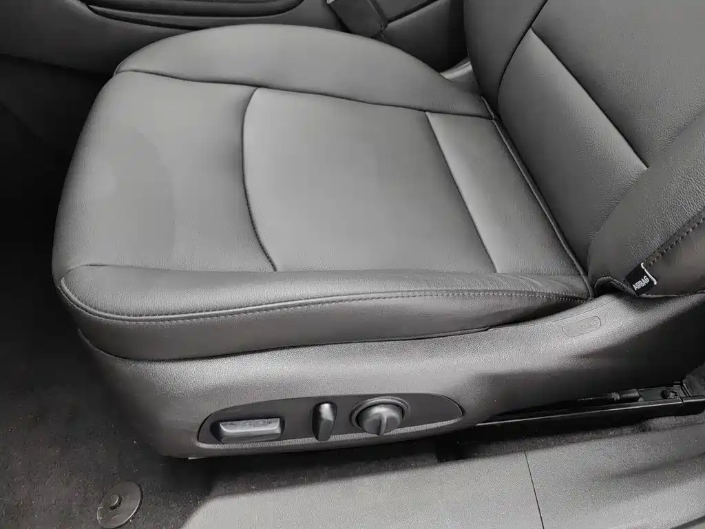 Photo 20 - Chevrolet Malibu XL