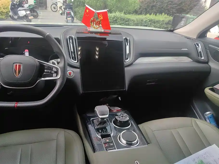Hongqi HS3 2023 2.0T 4WD Achievement Edition фото 16