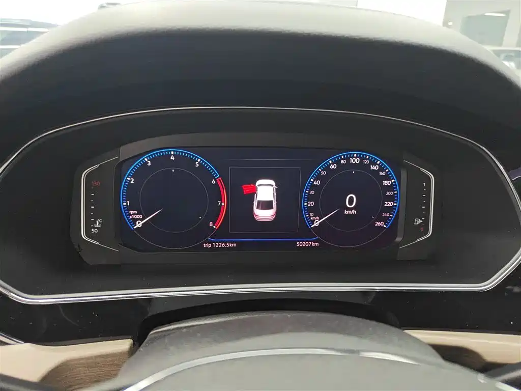 Volkswagen Passat 2019 330TSI Luxury Edition China VI фото 4