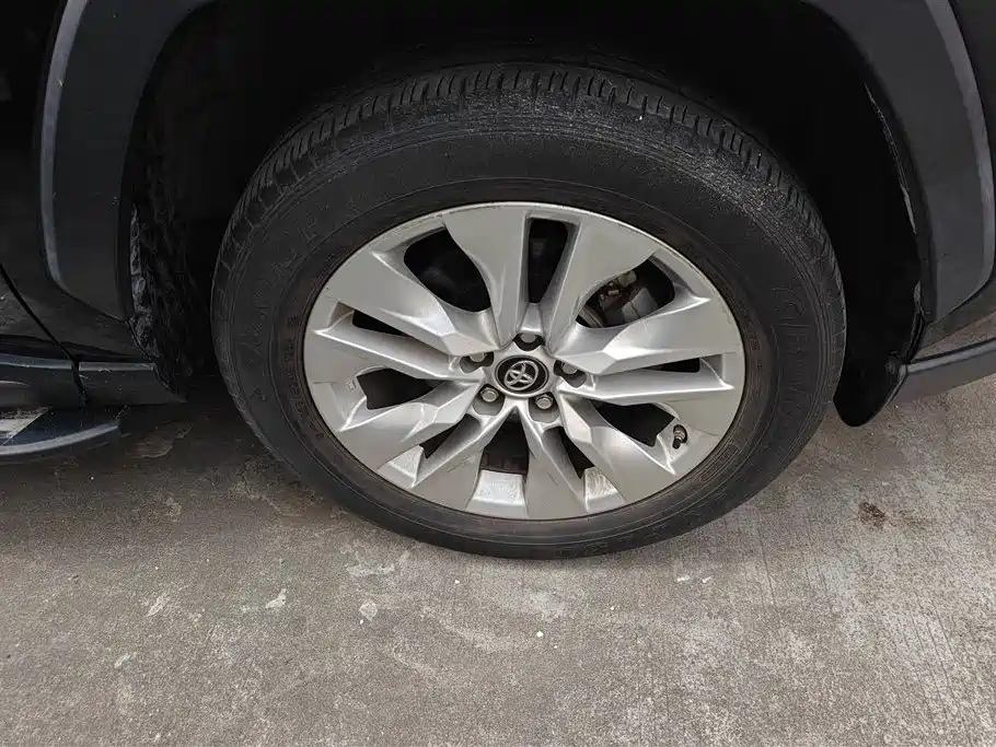 Toyota Wildlander 2022 Facelift 2.0L CVT 2WD Leading Edition фото 6