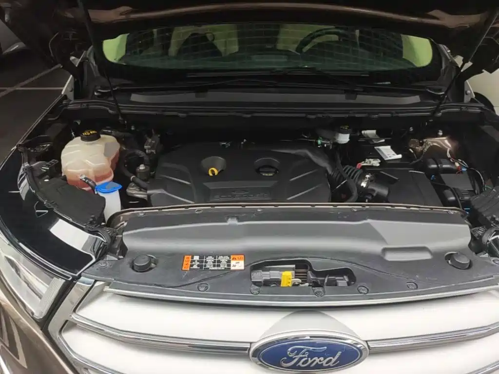 Фото 20 - Ford Edge