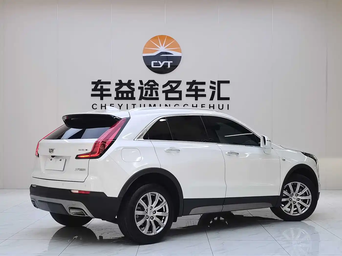 Cadillac XT4 2020 28T FWD Leading Trim фото 16