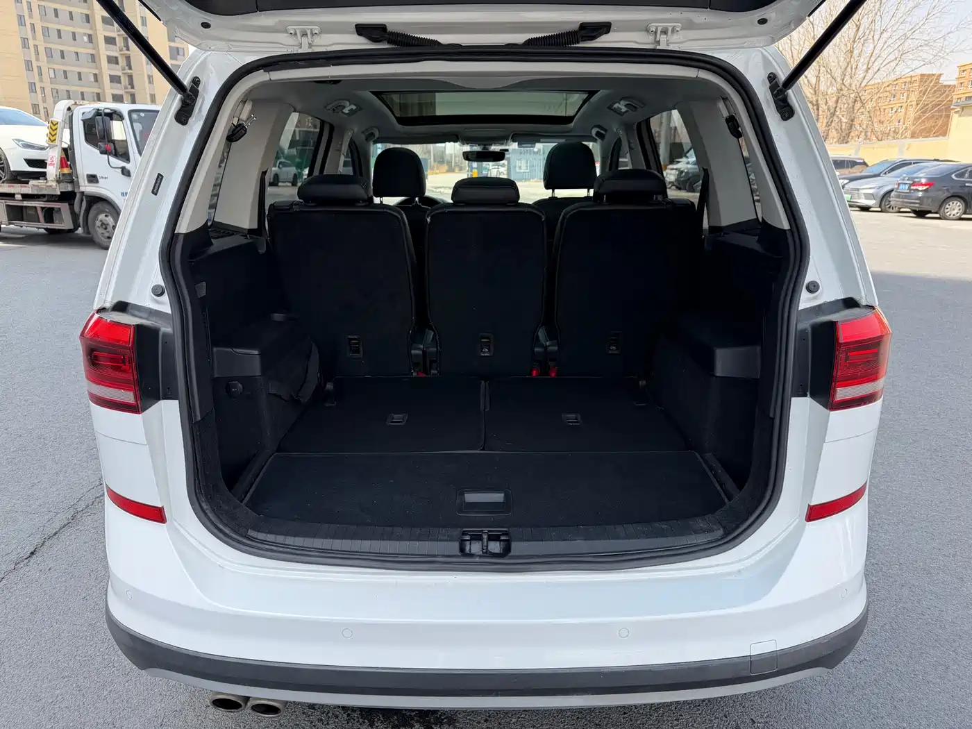 Volkswagen Touran 2018 Touran L 280TSI DSG Frontier Edition 7-Seater China V фото 8