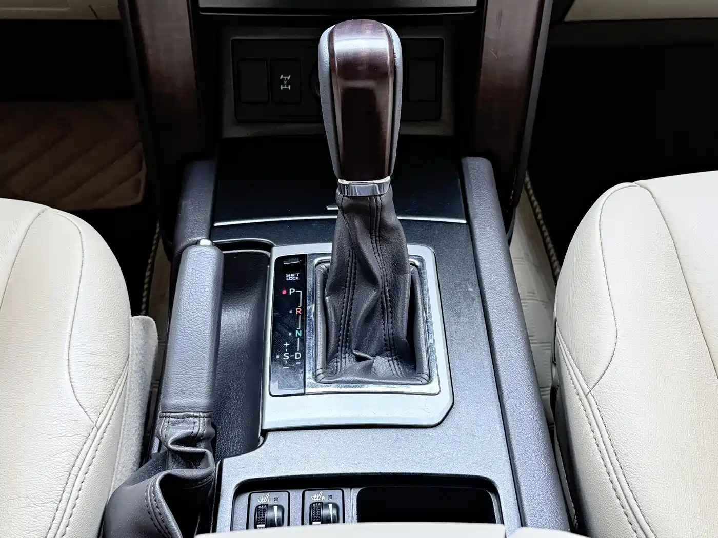 Toyota Prado 2014 4.0L Automatic TX-L NAVI фото 13