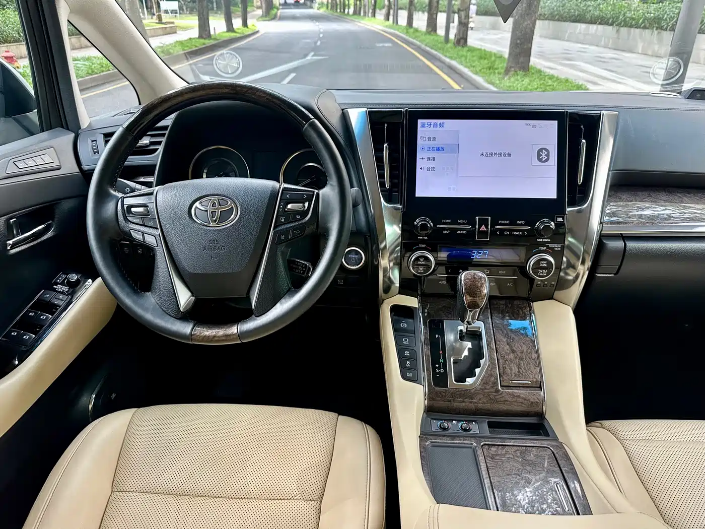 Toyota Alphard 2020 Hybrid 2.5L Premium Edition фото 8