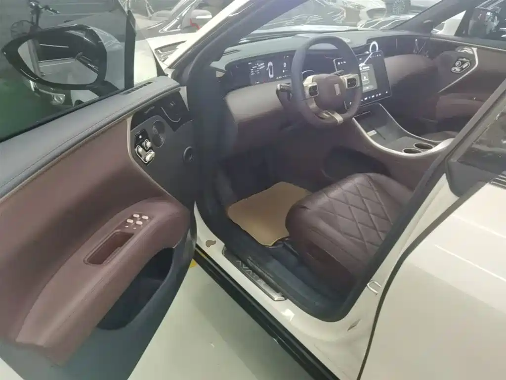 Avatr 11 2025 Max Extended Range Edition фото 16