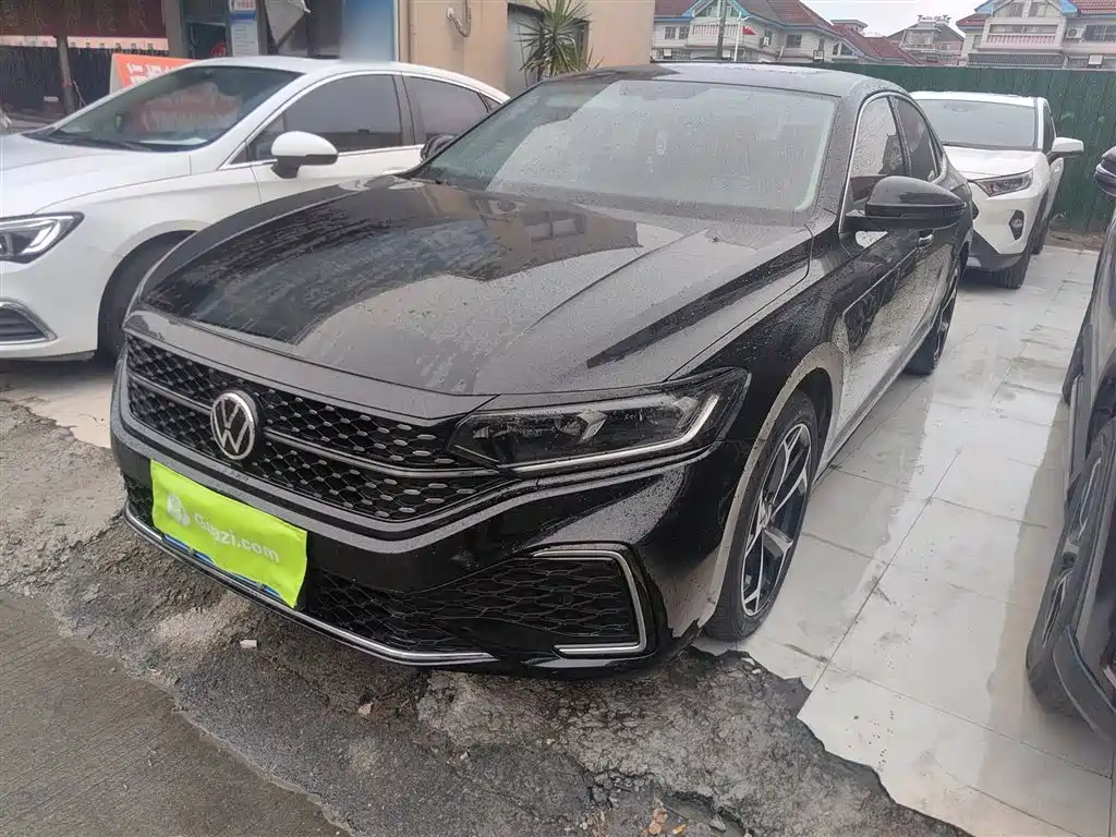 Volkswagen Passat 2023 Facelift 330TSI Starlight Elite Edition