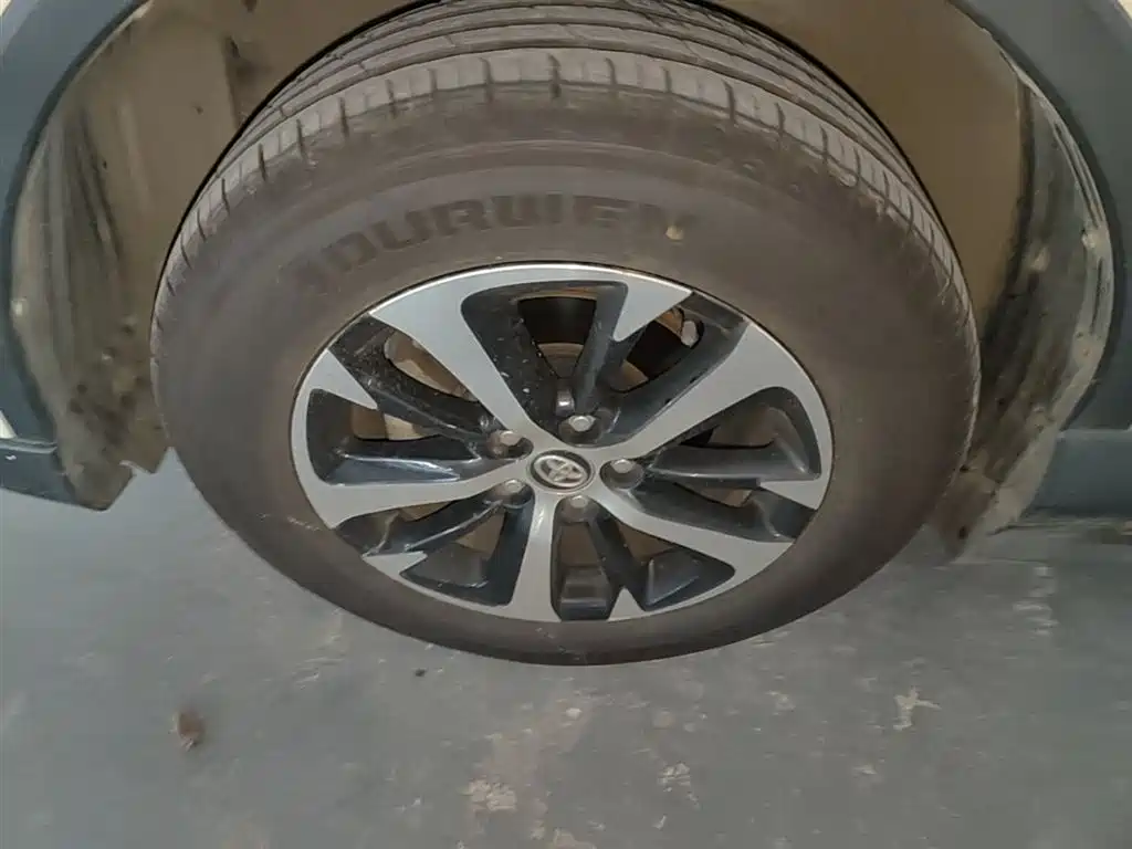 Toyota RAV4 Rongfang 2016 2.0L CVT 2WD Trend (China V) фото 23