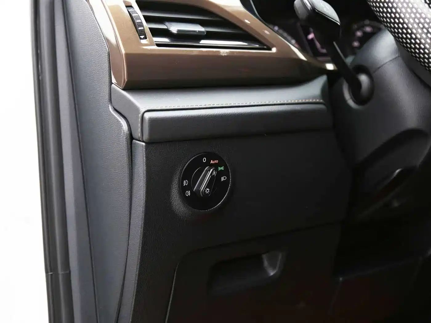 Volkswagen Tharu 2021 280TSI 2WD Luxury Plus фото 11