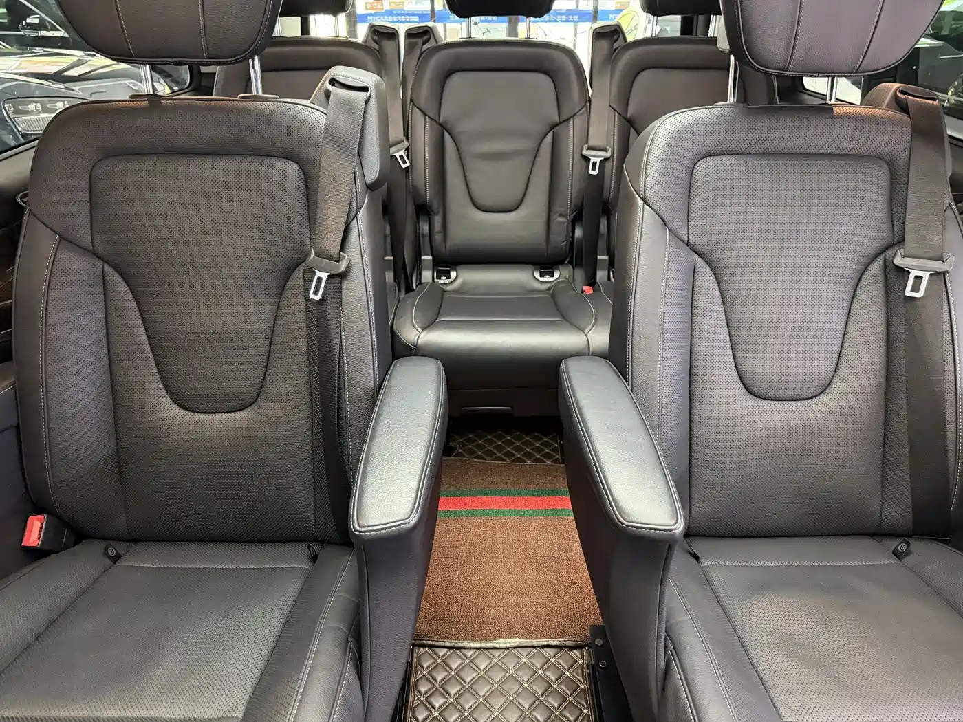 Mercedes-Benz V-Class 2018 V 260 Premium Edition China VI фото 12